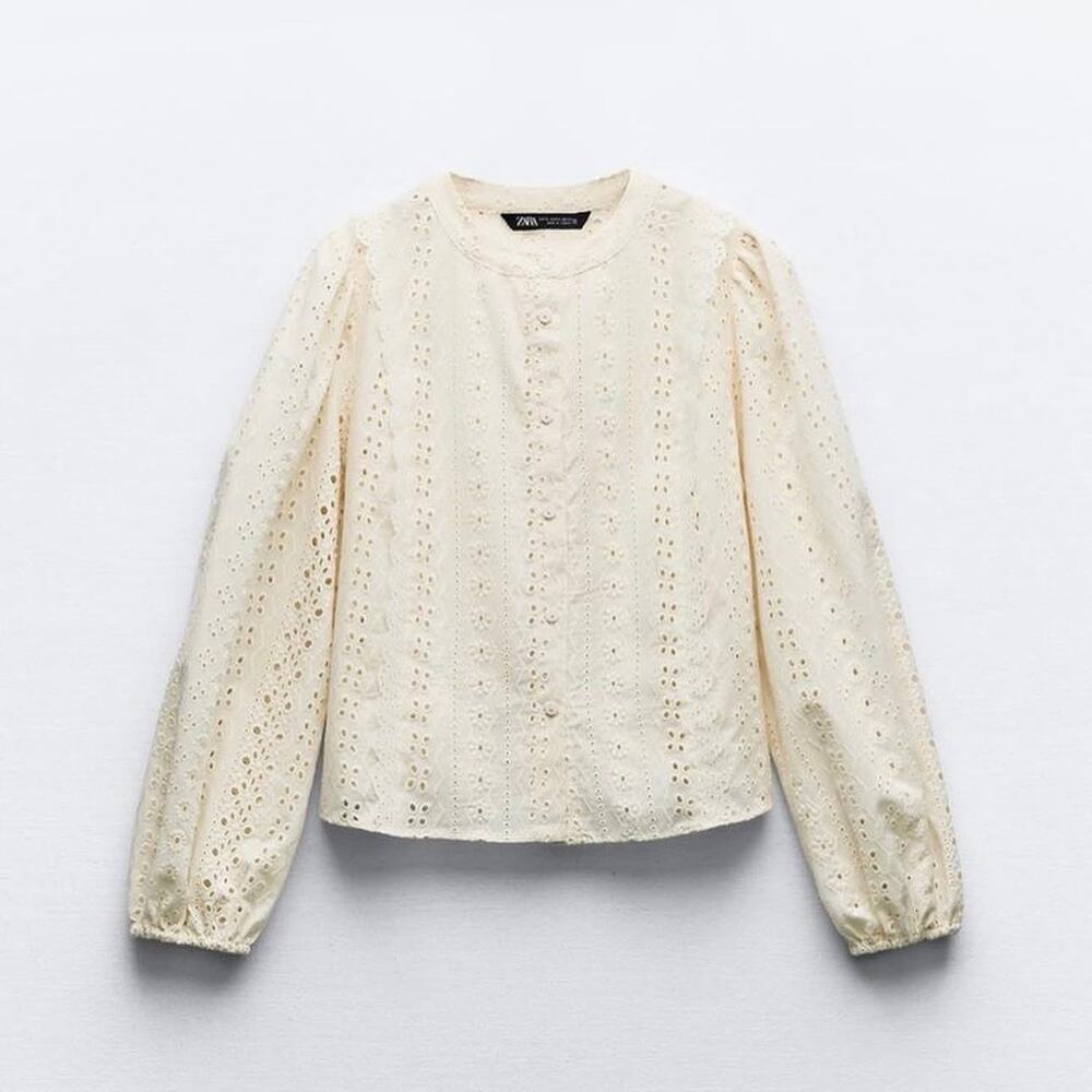Zara Women’s Eyelet Embroidered Button Up Blouse Cream M Cotton EUC